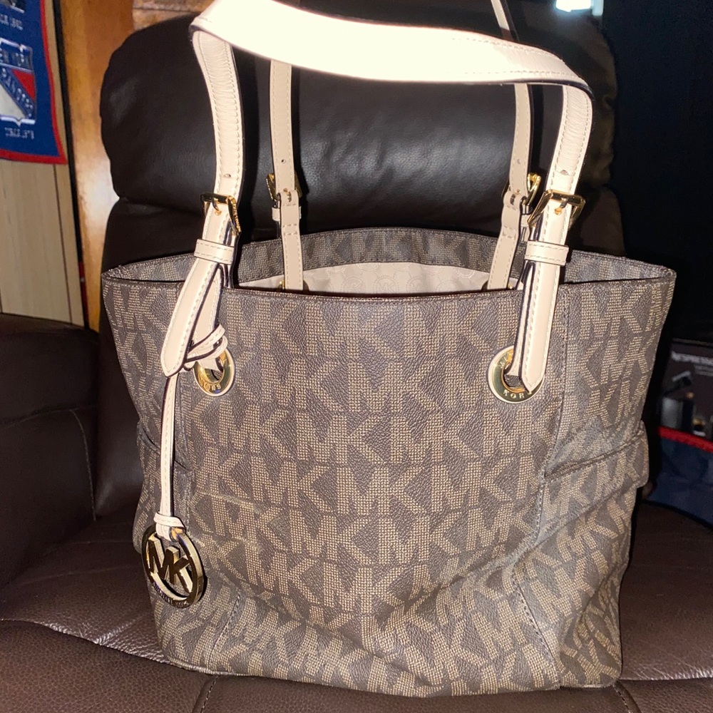 Michael Kors tote.